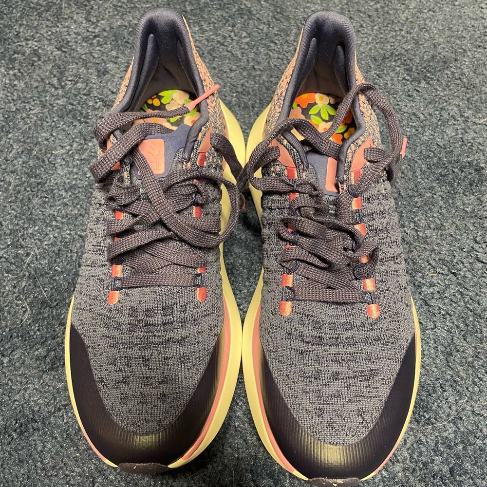 Rabbit Dream Chaser sz 7.5